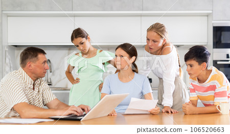 Social services worker visit 106520663