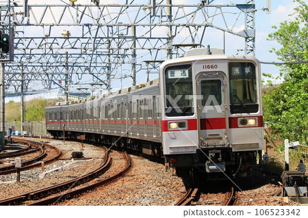 [Tobu] 10000 series 10030 type (Tobu Skytree Line: Kanegafuchi Station) 106523342