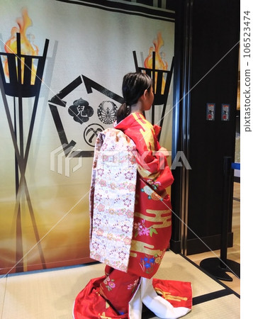 穿和服的女孩 穿和服的女孩 106523474