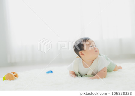 寶寶在客廳 106528328