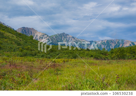 夏季八方白馬夏季山風景素材 106530238