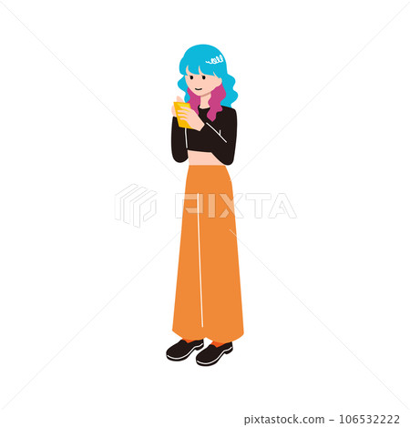 一名年輕女子拿著智能手機站著 106532222