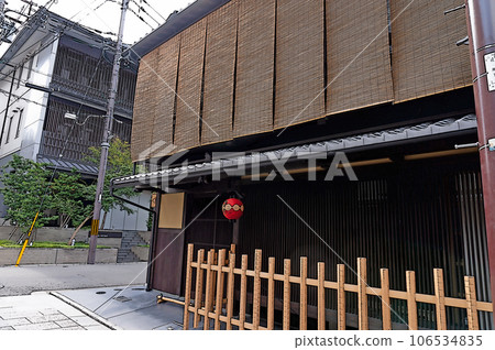 【插畫風京都】京都町屋的時尚外觀 【插畫風京都】京都町屋的時尚外觀 106534835