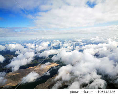 clouds from the aircraft clouds from the aircraft 106538186