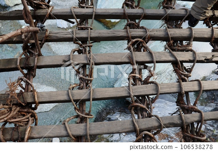 The gap in the bottom of the Kazura Bridge in Iya is thrilling The gap in the bottom of the Kazura Bridge in Iya is thrilling 106538278