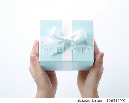 Hands to give gifts 106539092