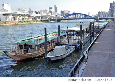 Houseboat pier near Azumabashi Bridge Houseboat pier near Azumabashi Bridge 106541597
