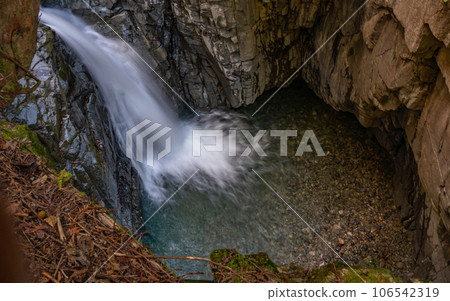 Nakatsugawa/Autumn Tsukechi Gorge 106542319