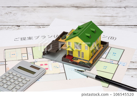 Housing consultation with modern houses with green roofs and floor plans Housing consultation with modern houses with green roofs and floor plans 106545520