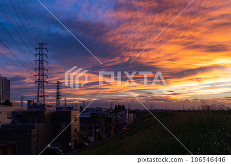 [Tokyo] Sunset sky and Arakawa riverbed 106546446