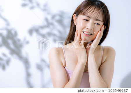 Middle women beauty Middle women beauty 106546687