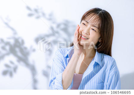 cool beauty female 106546695