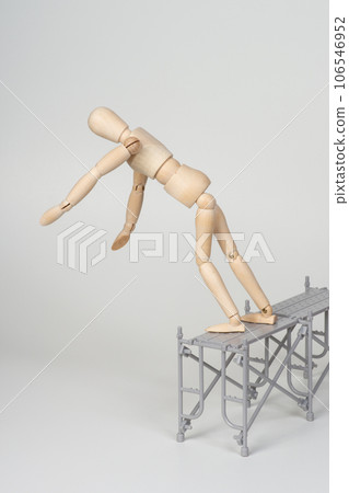 Drawing dolls falling from temporary scaffolding Drawing dolls falling from temporary scaffolding 106546952