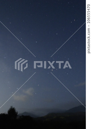 Takegawa-cho, Hokuto City, Scorpio in the southeastern sky, Antares shining red 106555470