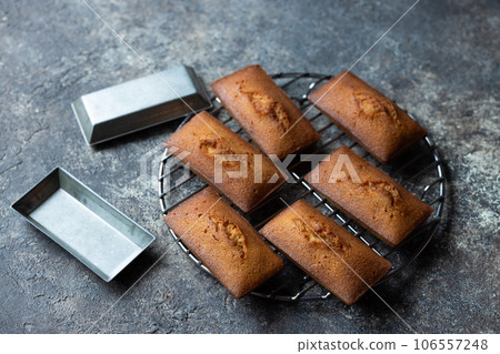 Delicious financier Delicious financier 106557248