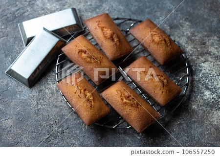 Delicious financier Delicious financier 106557250
