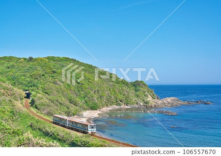 【夕陽公園三隅風景（日本海、山陰本線）】島根縣濱田市三隅町折井 106557670