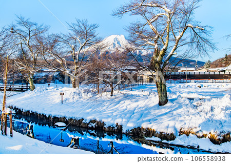 Yamanashi Oshino Village's Snow Scenery ~View of Mt.Fuji from the Shinnasho River~ Yamanashi Oshino Village's Snow Scenery ~View of Mt.Fuji from the Shinnasho River~ 106558938