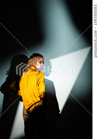 女生 女孩 女性 106560093