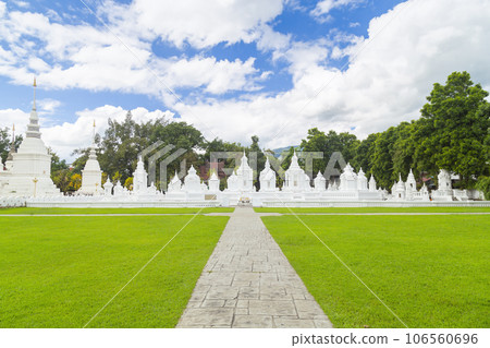 The Wat Suan Dok (monastery) in Chiang Mai Thailand 106560696