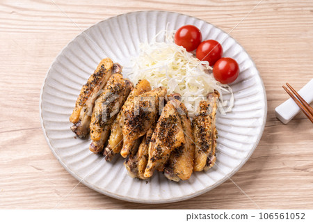 Oven-roasted chicken wings Oven-roasted chicken wings 106561052
