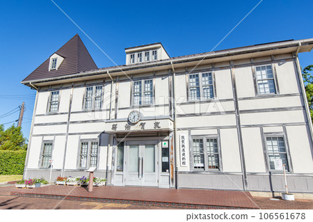 Tsuruga City, Fukui Prefecture, sunny Tsuruga Railway Museum (former Tsuruga Port Station Building) 106561678