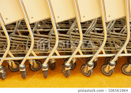 Shopping trolley in a shopping mall Shopping trolley in a shopping mall 106561964