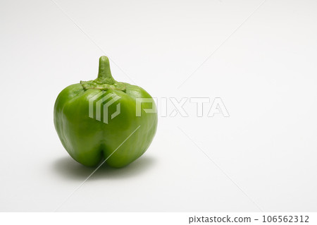 green fresh paprika green fresh paprika 106562312