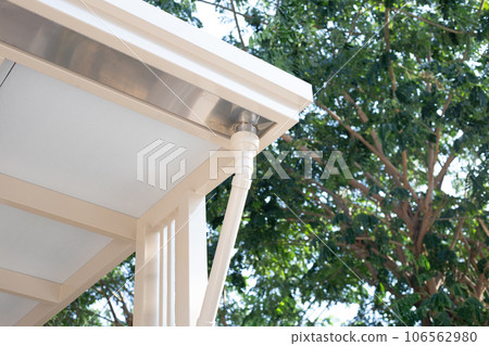 House rain gutter, Pipeline system. 106562980