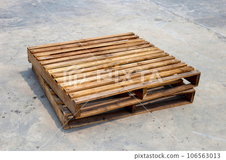 Wooden pallet for chemical products Wooden pallet for chemical products 106563013