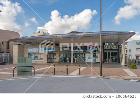 東北澤站是位於東京都世田谷區北澤的小田急電鐵小田原線的車站 106564625