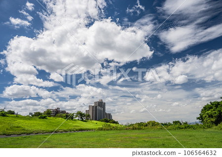 Mansion on the Yodogawa Super Embankment 106564632