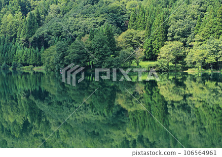 Nakatsuna湖在夏天 Nakatsuna湖在夏天 106564961