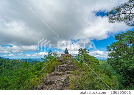 [21st temple, Tairyuji Temple] Statue of Gumonji Shugyo Daishi at Shashingatake [Okunoin] 106565006