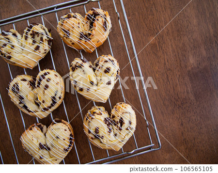 Home Bakery Heart Chocolat Home Bakery Heart Chocolat 106565105