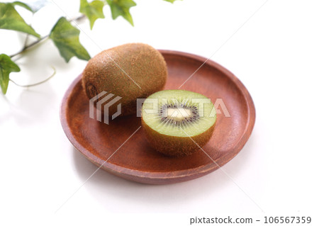 Kiwi fruit	 106567359