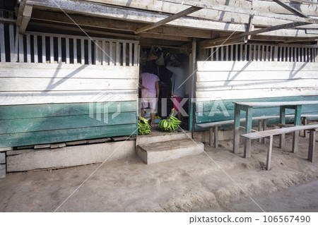 Amazon store 106567490