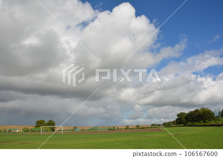 大雲和公園荒川自行車道足球場和雲 106567600