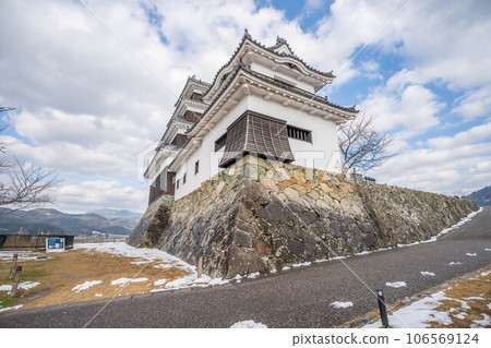 Ozu castle 106569124