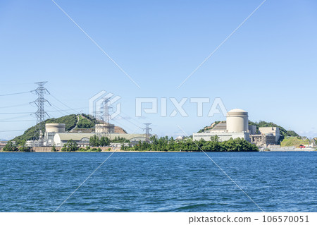 Mihama Nuclear Power Station in sunny weather (energy image) 106570051