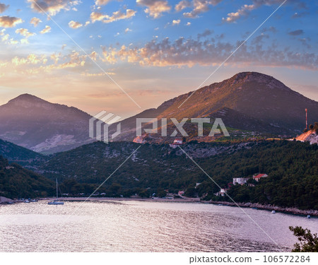 Evening summer coastline (Ston, Croatia) 106572284