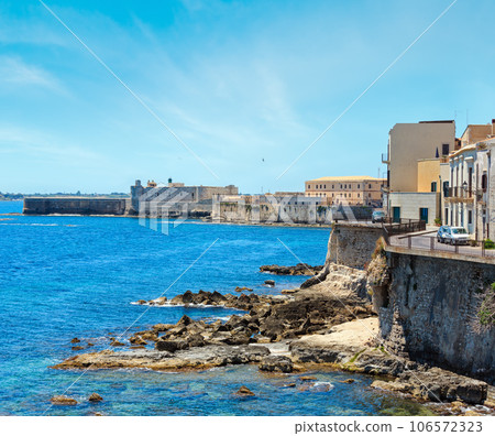 Ortigia coast, Syracuse, Sicily, Italy. 106572323