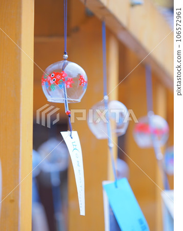 Beautiful scenery of Hokkaido Biei Shrine in summer Wind chime scenery Beautiful scenery of Hokkaido Biei Shrine in summer Wind chime scenery 106572961