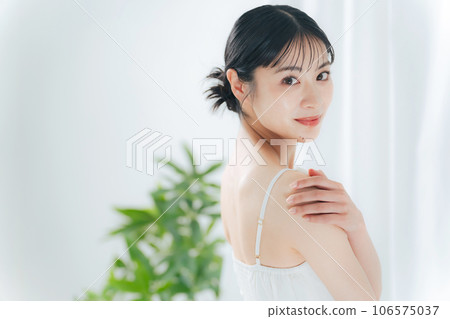 Women's beauty image skin care cosmetics Women's beauty image skin care cosmetics 106575037