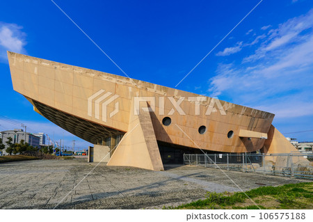 Kagawa Prefectural Gymnasium (Takamatsu City, Kagawa Prefecture), a ship gymnasium that was decided to be dismantled Kagawa Prefectural Gymnasium (Takamatsu City, Kagawa Prefecture), a ship gymnasium that was decided to be dismantled 106575188
