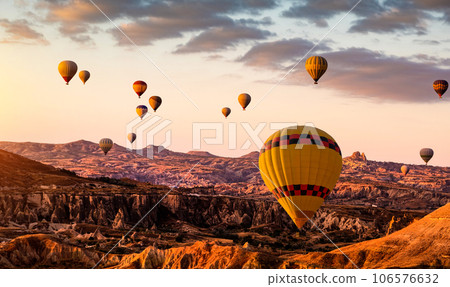 Hot air balloon festival in Cappadocia, Turkey 106576632