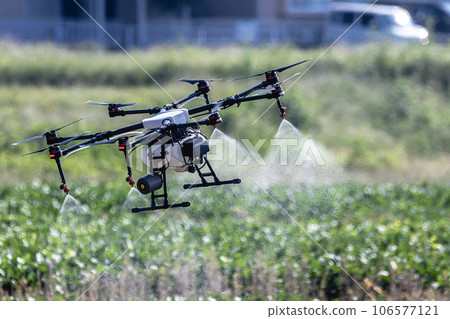 無人機噴灑農藥 106577121