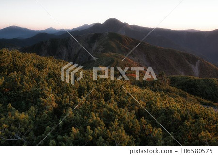 從山福峠穿越荒川岳 106580575