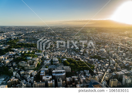 Residential area bathed in the setting sun Residential area bathed in the setting sun 106583031