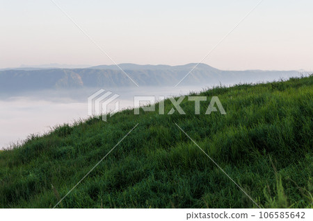 Early morning scenery from near Aso and Yonezuka Viewpoint 106585642